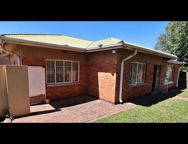 3 BEDROOM HOUSE FOR SALE IN HOMESTEAD